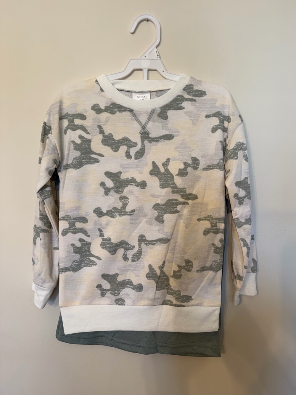 Boy’s Splendid 3 piece set Camouflage Crewneck, tee & shorts - White & Sage
